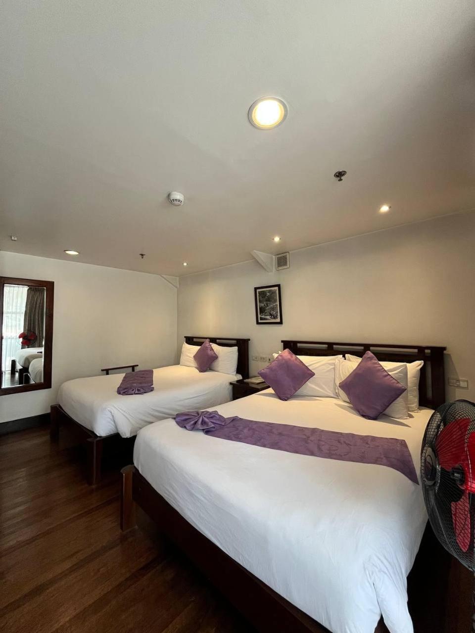 Log Cabin Hotel - Baguio Baguio City Room photo