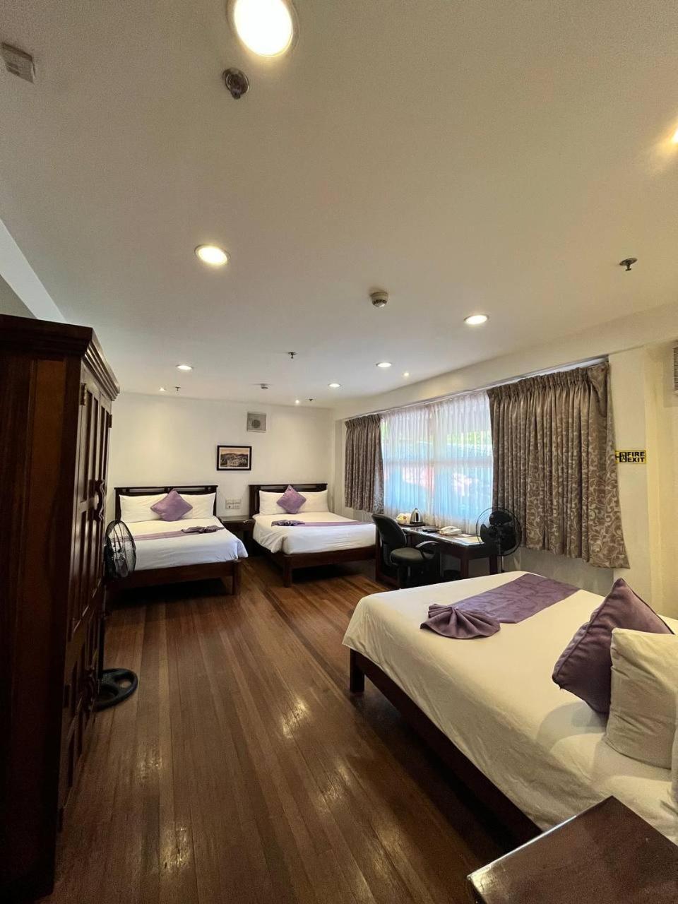 Log Cabin Hotel - Baguio Baguio City Room photo