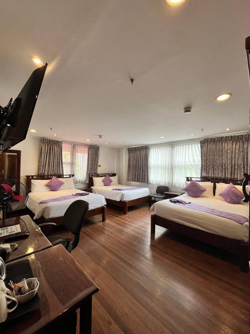 Log Cabin Hotel - Baguio Baguio City Room photo