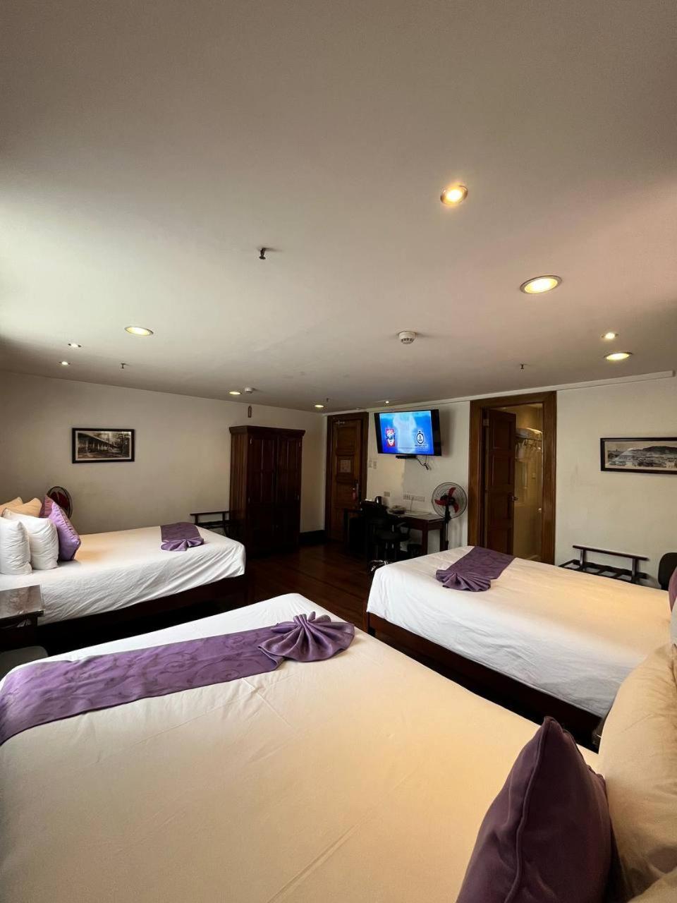 Log Cabin Hotel - Baguio Baguio City Room photo