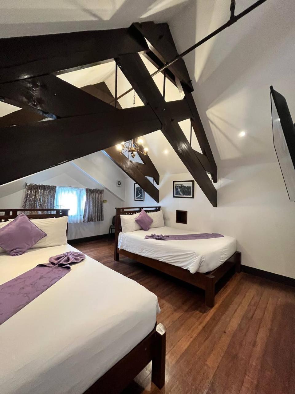 Log Cabin Hotel - Baguio Baguio City Room photo