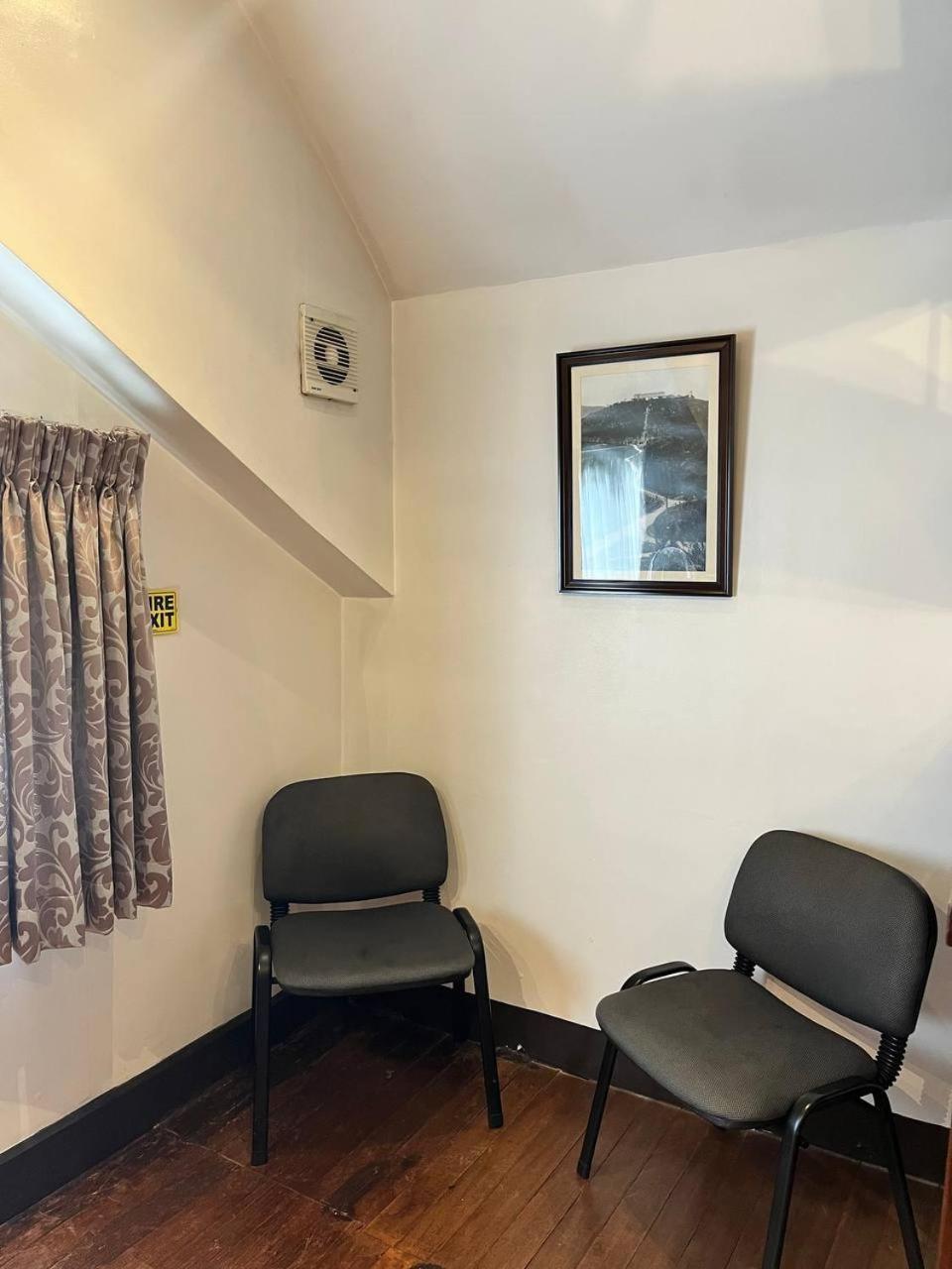 Log Cabin Hotel - Baguio Baguio City Room photo