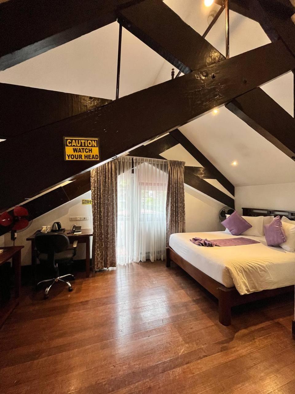 Log Cabin Hotel - Baguio Baguio City Room photo